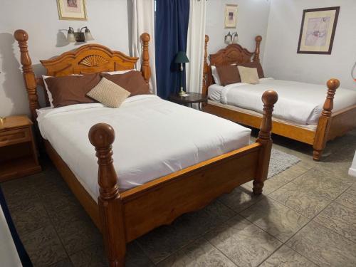 Tombstone Maison | Trail Riders Inn -Bunkhouse