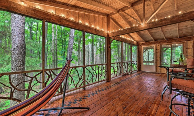 Greentown Cabine | Trails & Creek On-Site: Tranquil Greentown Cabin