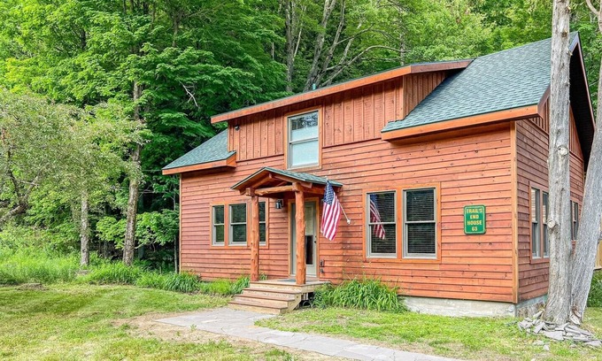 Inlet Cabine | Trails End Cabin - Historic Inlet Home
