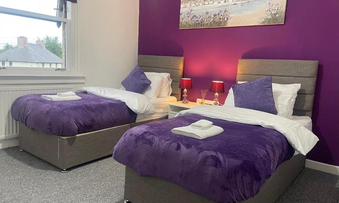 MacMerry Appartement | Tranent Homely Apartment with Main Door (Sleeps 6)