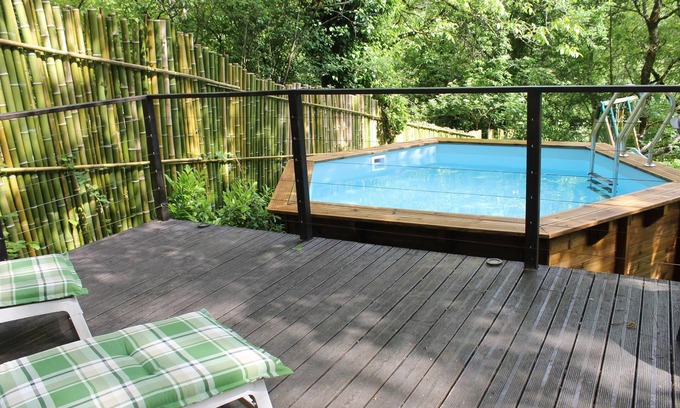 Saint-Antonin Noble Val Appartement | Studio tranquille avec piscine privée - 5 minutes à pied du magnifique village médiéval!