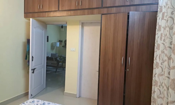 Murgesh Pallya Appartement | Tranquil 1 bedroom in an apartment with WiFi in Bengaluru.