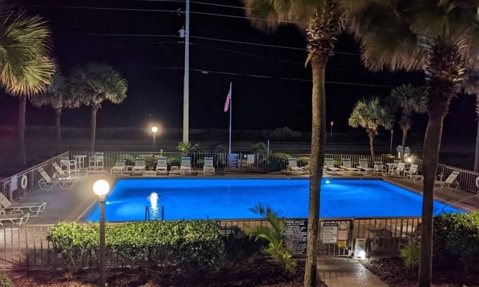 Ormond-by-the-Sea Copropriété | Tranquil 2-bedroom condo with pool in Ormond Beach