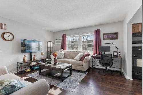 Spring Lake Park Appartement | Tranquil 2BR Apt NE Mpls - 8073 Apt 4