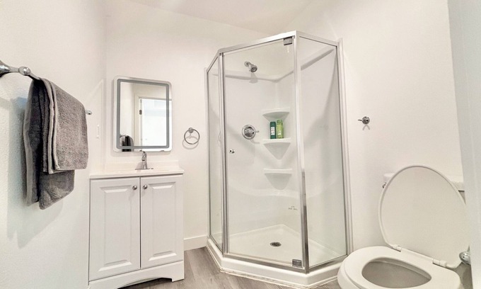 Downtown Los Angeles Maison | Tranquil 4-bedroom house with AC in charming Los Angeles