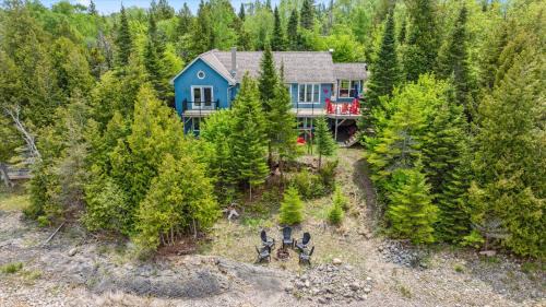 Lion's Head Maison | Tranquil 4br Waterfront Island Retreat