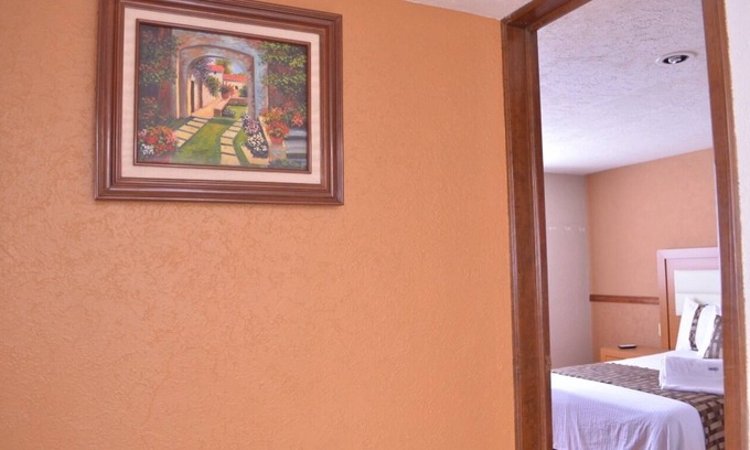 Puebla Maison | Tranquil 5-bedroom house with WiFi in charming Puebla