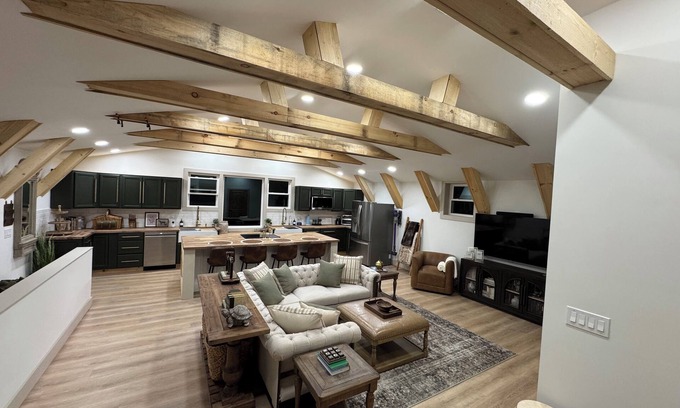 Painted Post Maison | Tranquil Barn Retreat in Painted Post, New York