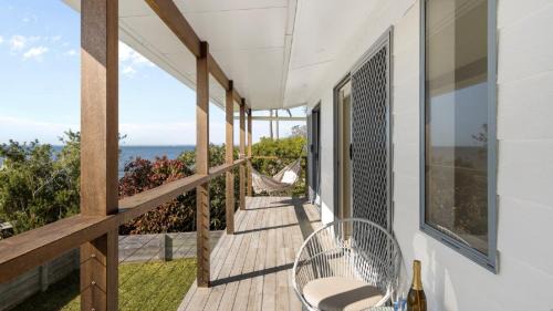 Beachmere Maison | 'tranquil Beachfront Retreat'