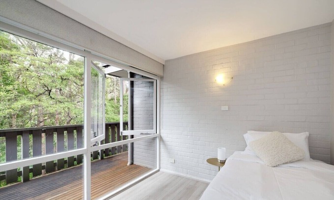 Sydney Maison | Tranquil Bush Retreat with Pool