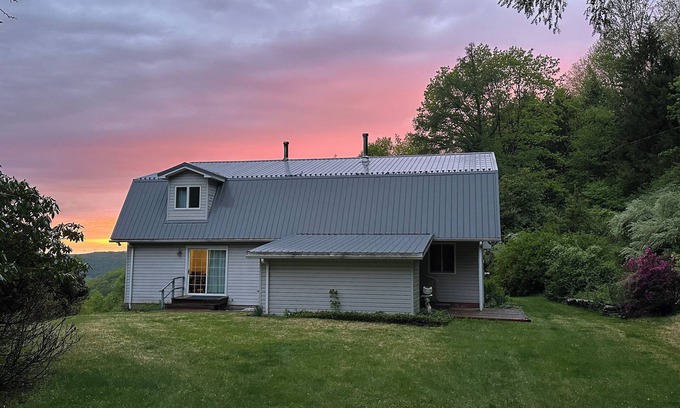 Sonestown Cabine | Tranquil cabin with WiFi in charming Muncy Valley