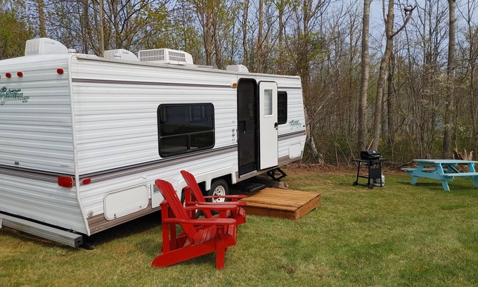 Port Wade Maison | Tranquil Camper with a View