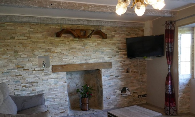 Sansac-Veinazes Cottage | GITE DANS LE SUD DU CANTAL PROCHE de la VALLÉE DU LOT