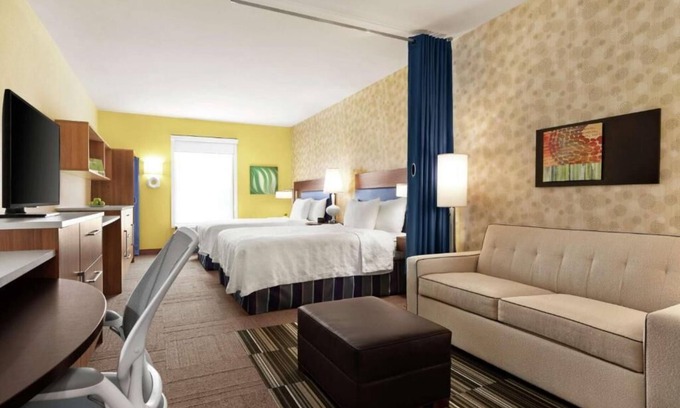 Pooler Hôtel | Tranquil Escape! Kitchen, Outdoor Pool, Free Breakfast and Parking, Pets Allowed