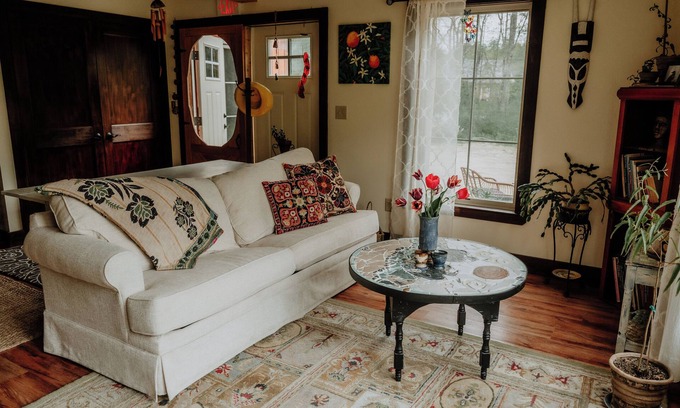 West Buxton Maison | Tranquil garden retreat located on 15private acres