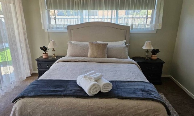 Point Cook Maison | Tranquil home in Point Cook.