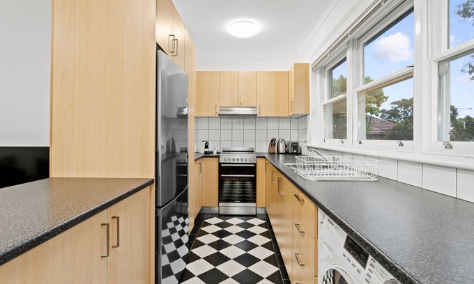 Petersham Appartement | Tranquil Living in Victorian Style Apartment