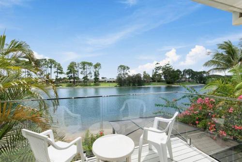 Elanora Maison | Tranquil Oasis on Pine Lake