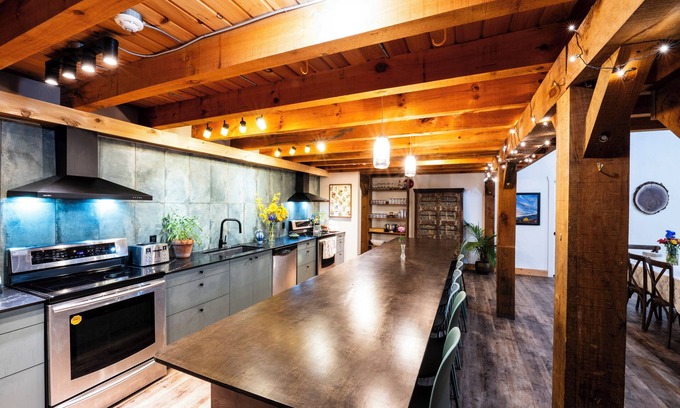 Grey Highlands Cabine | Tranquil Retreat @ the SEED Lodge: Nature, Comfort & Shared Serenity