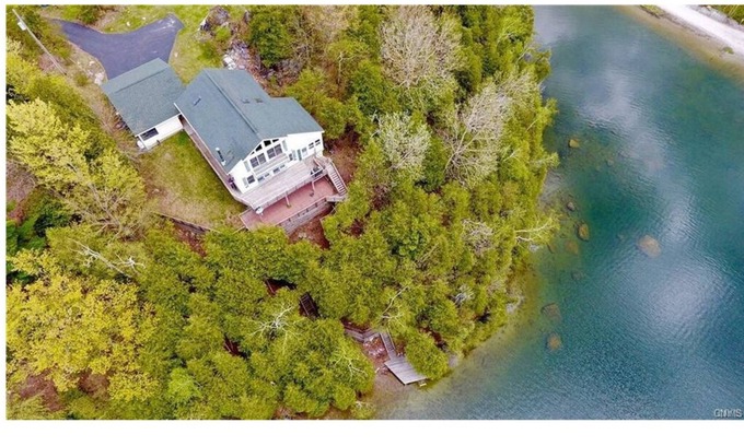 Gouverneur Maison | Tranquil Upstate NY Lake House