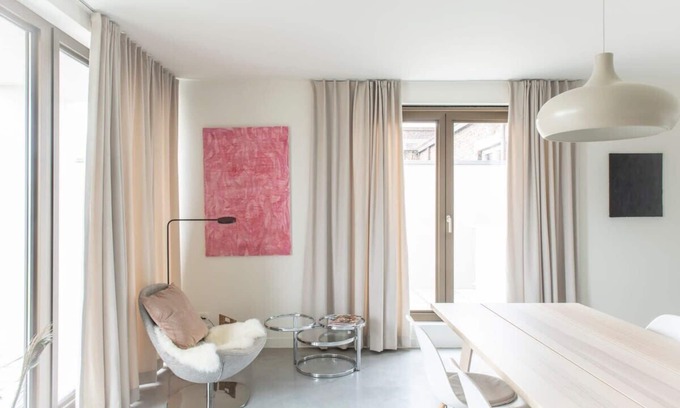 Zwijnaarde Appartement | Tranquil Urban Escape: 2-BDR Retreat in Ghent