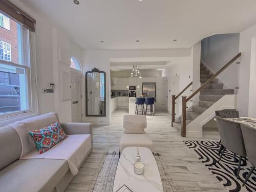 Royal Borough of Kensington and Chelsea Appartement | Tranquil Urban Oasis in Kensington