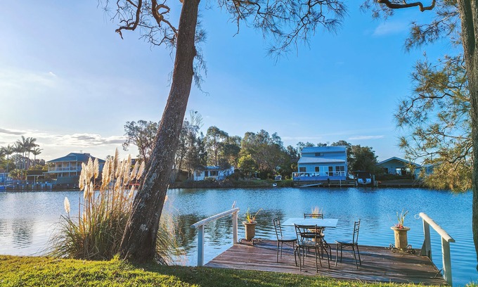 Chittaway Bay Maison | Tranquil Waterfront Getaway With Kayaking
