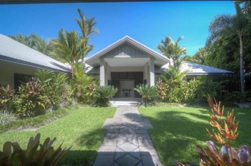 Craiglie Maison | Tranquility By The Course Port Douglas