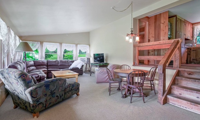 Layton Cabine | Tranquility in NW NJ
