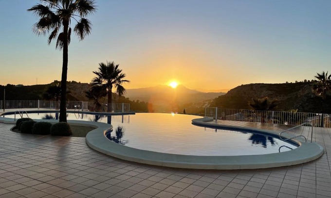 Cumbre del Sol Appartement | Tranquility, sun, breathtaking views & 7 minutes drive to sea