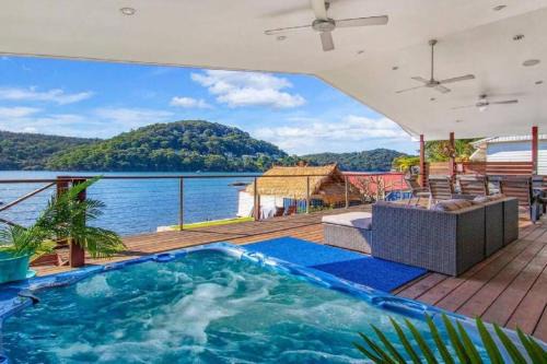 Woy Woy Appartement | Tranquility with Spa & Jetty