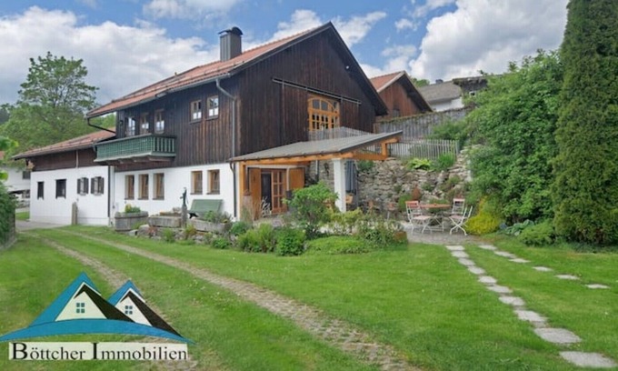 Auerbach Appartement | Traumbauernhaus mit 2500qm und Uneinsehbárer Garten