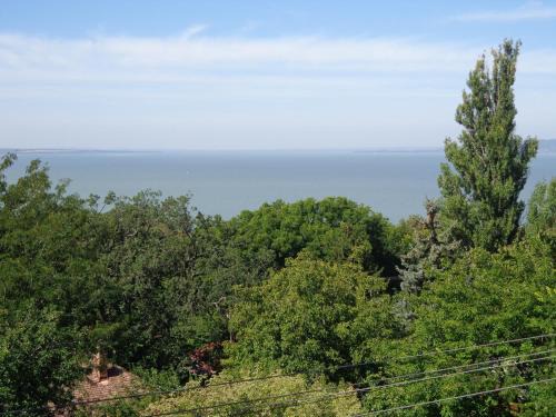 Belatelep Appartement | Traumblick Appartement am Balaton