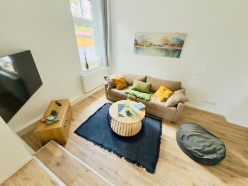 Vienenburg Appartement | TraumFeWo Harmonie in Seenähe mit Terrasse von Harztraveler