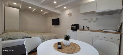 Aldingen Appartement | Traumhaft moderne Einzelzimmer in 78554 Aldingen