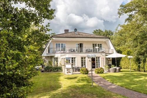 Bergedorf Maison | Traumhaus Whirlpool Sauna Grill