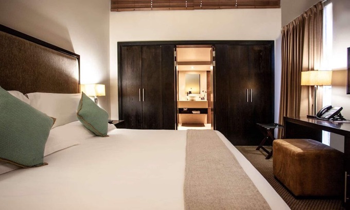 Maseru Hôtel | Travel Destination! Spacious Suite, Free Parking, Onsite Spa Center & Pool!