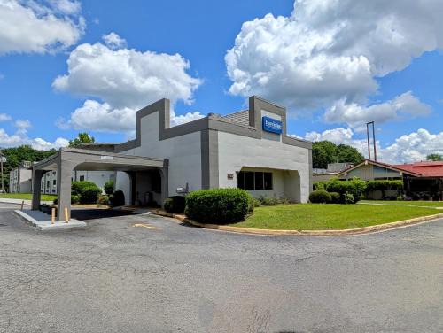 Forsyth Hôtel | Travelodge by Wyndham Forsyth