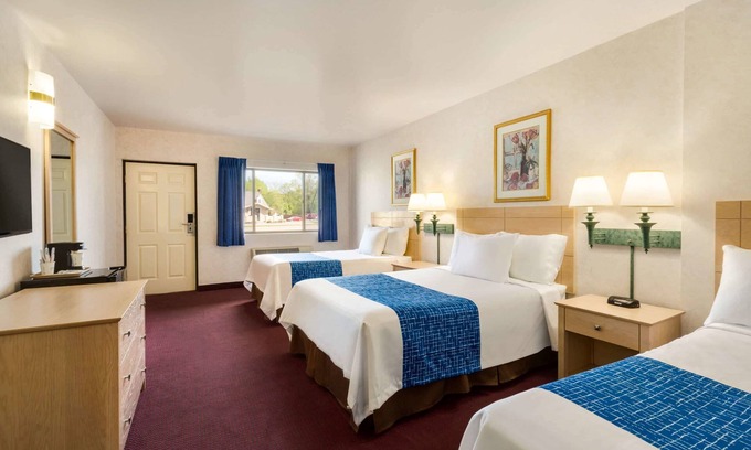 Niagara Falls Hôtel | Travelodge by Wyndham Niagara Falls
