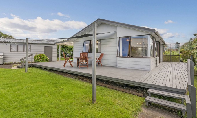 Tairua Maison | Treasure on Chestnut - Tairua Holiday Home