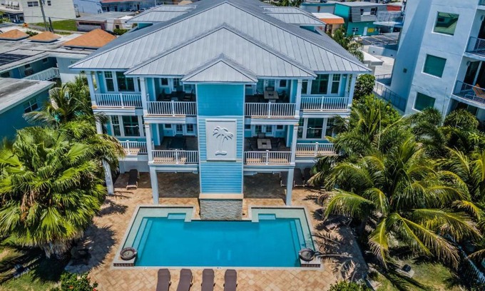 Treasure Island Maison | Treasure Trove Mermaids Cove