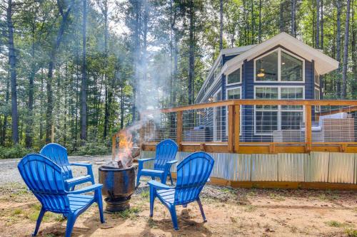 Penrose Maison | Tree-Lined Cabin with Grill in Penrose!
