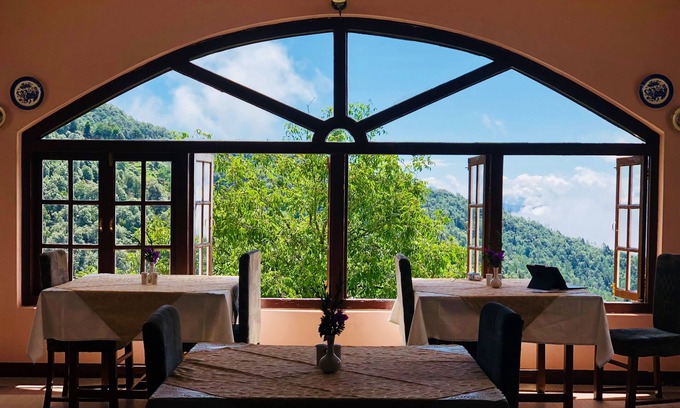 Binsar Hôtel | Tree of Life Grand Oak Manor, Binsar Wildlife Sanctuary
