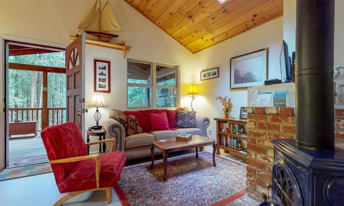 Felton Maison | Tree Top View Cabin