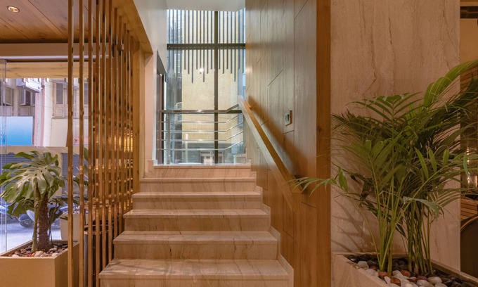 Majestic Hôtel | Treebo Tiba