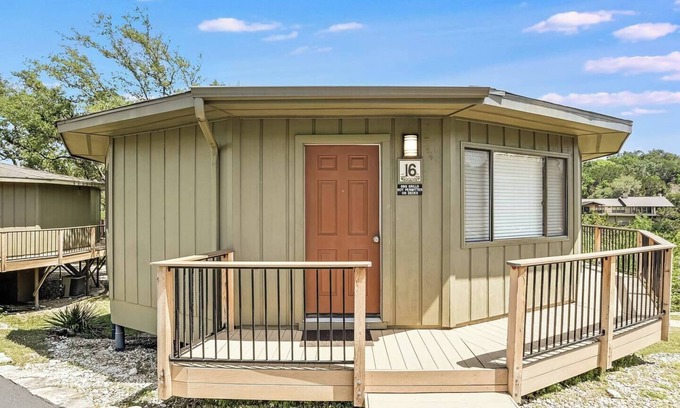 Lakeway Maison | Treehouse Bungalow à quelques pas du lac Travis, piscine et bain à remous, à côté de la marina (# 16)