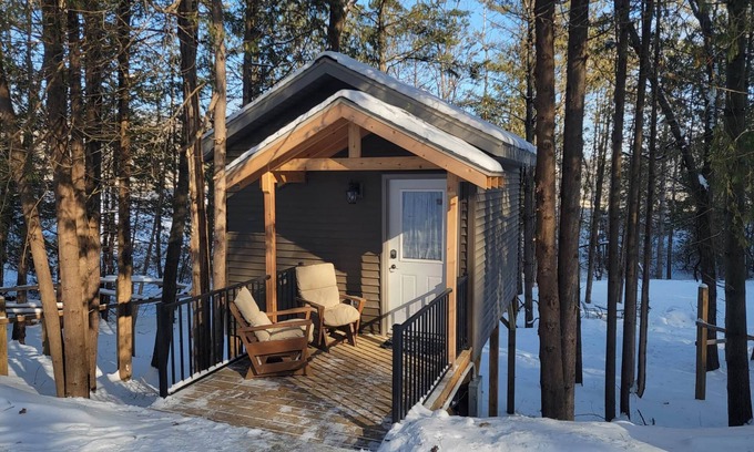 Elba Cabine | Treehouse Cabin in the Bluff Woodlands