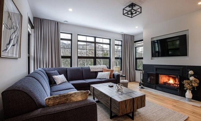 Tremblant-Les-Eaux Appartement | Tremblant-Les-Eaux 215-7 - Tremblant a Louer