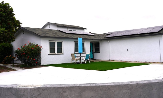 Bay Terraces Maison | Tremendous 4-bedroom house in San Diego with AC, Wi-Fi, Ideal for Long Stays
