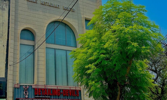 Jagadhri Hôtel | Tremendous and Luxury hotel with AC in Yamuna Nagar - 8 bedrooms available